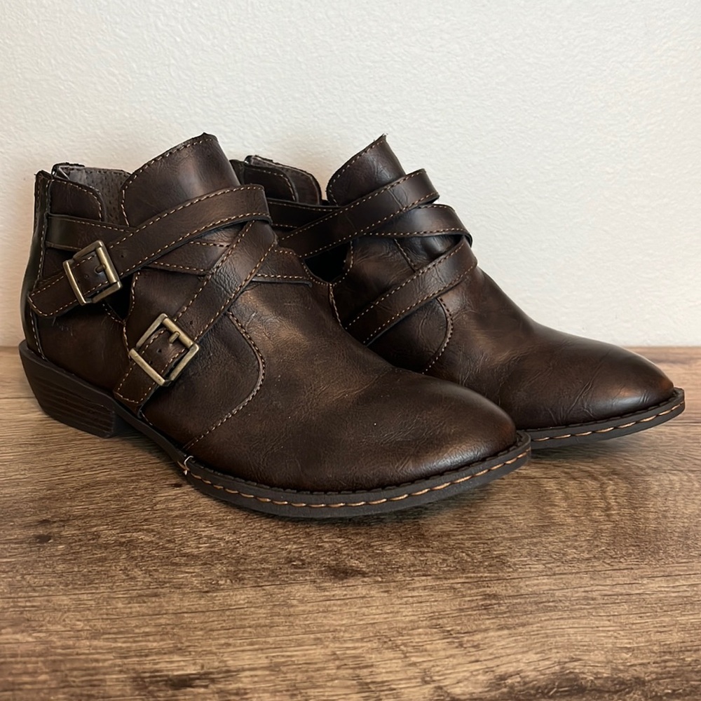 b.o.c. Denali Strappy Ankle Boots